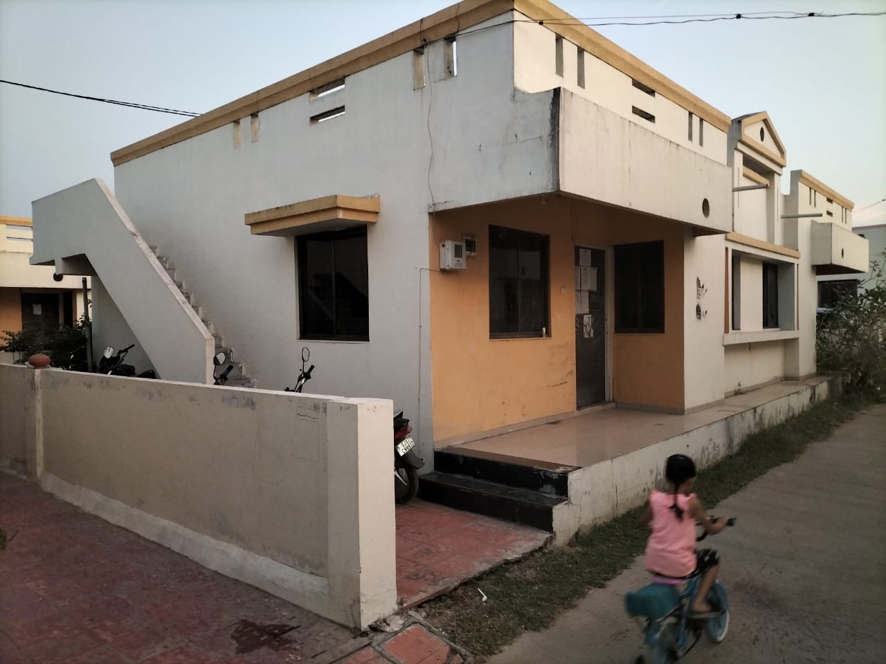 HOUSE FRONT