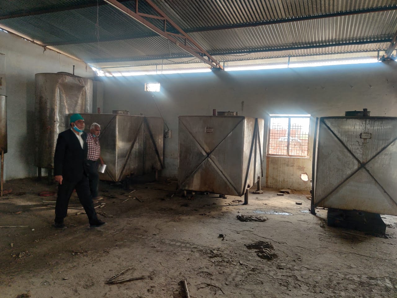 PHOTO 1