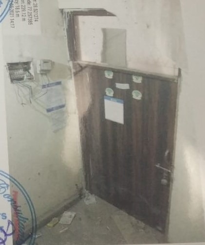FLAT MAIN GATE