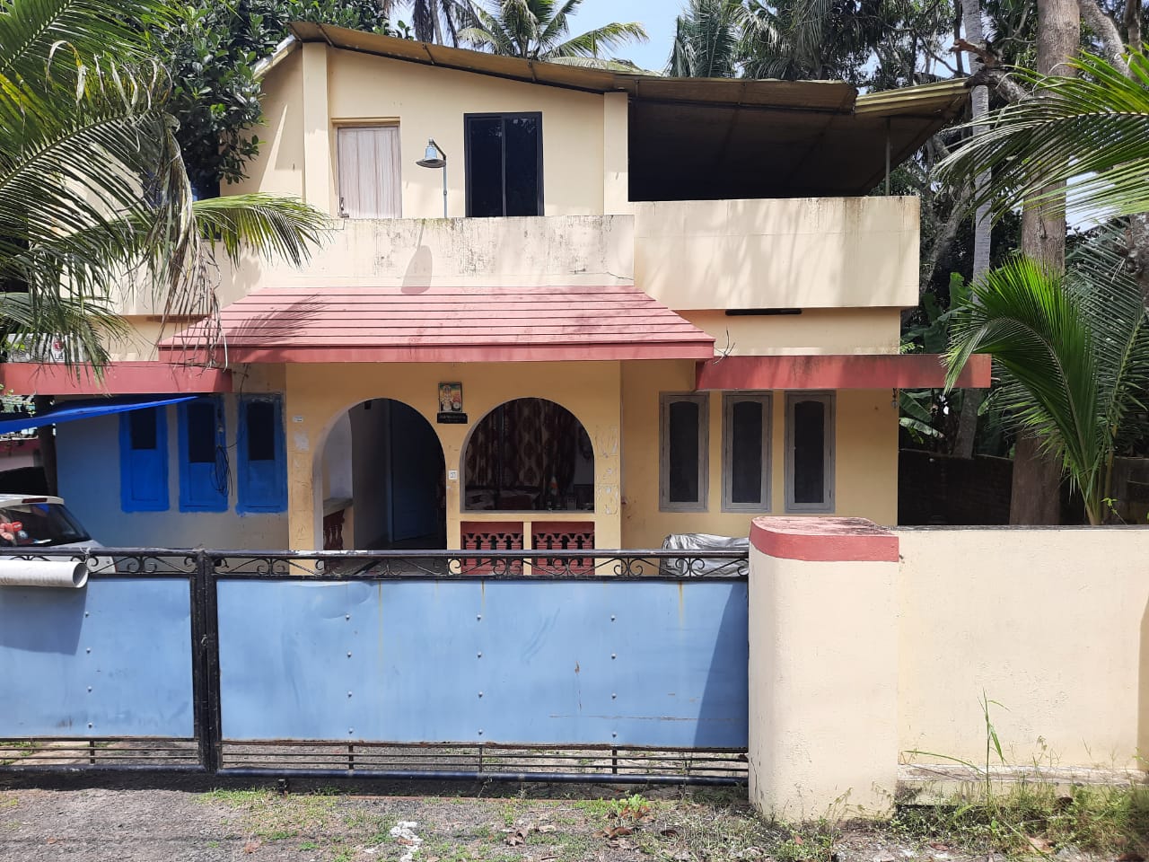 FRONT VIEW