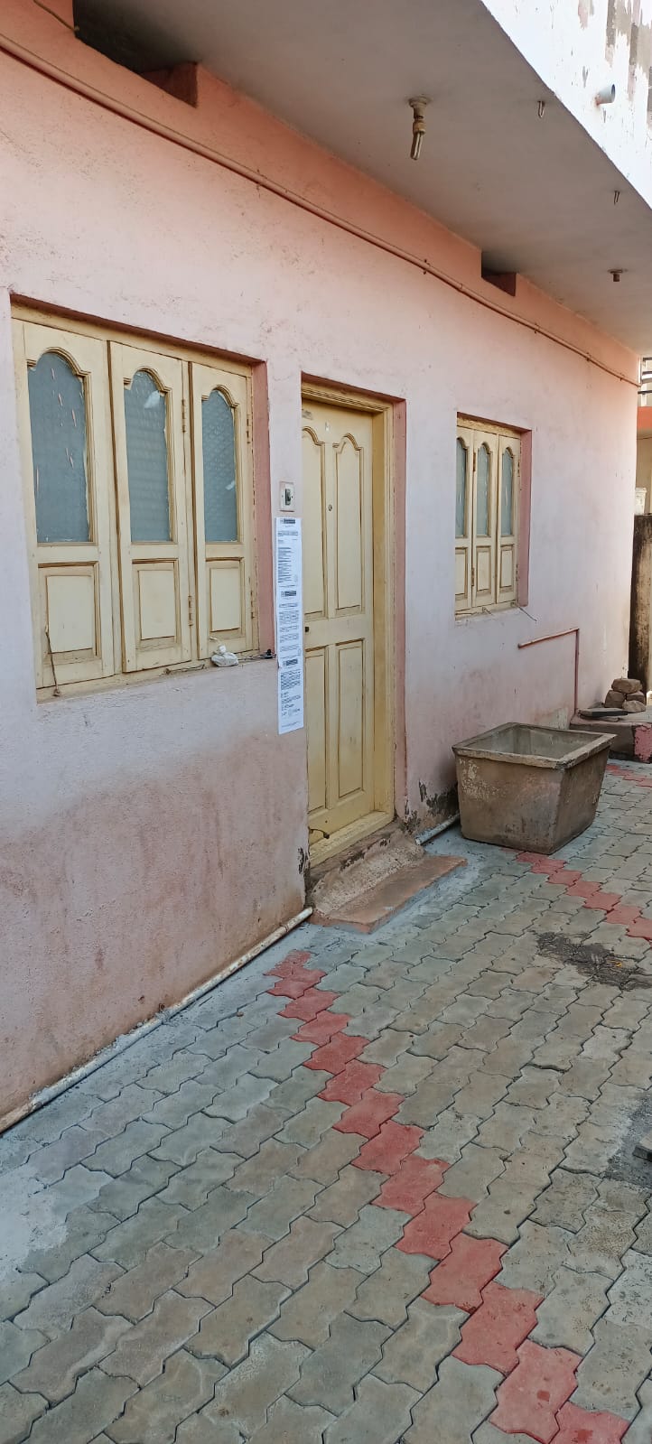 BACK DOOR
