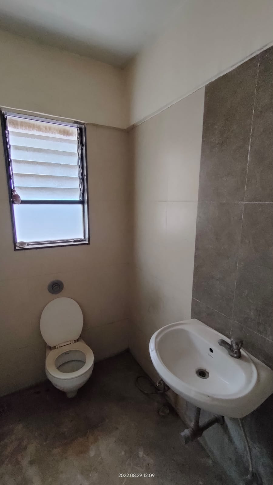 Toilet 2